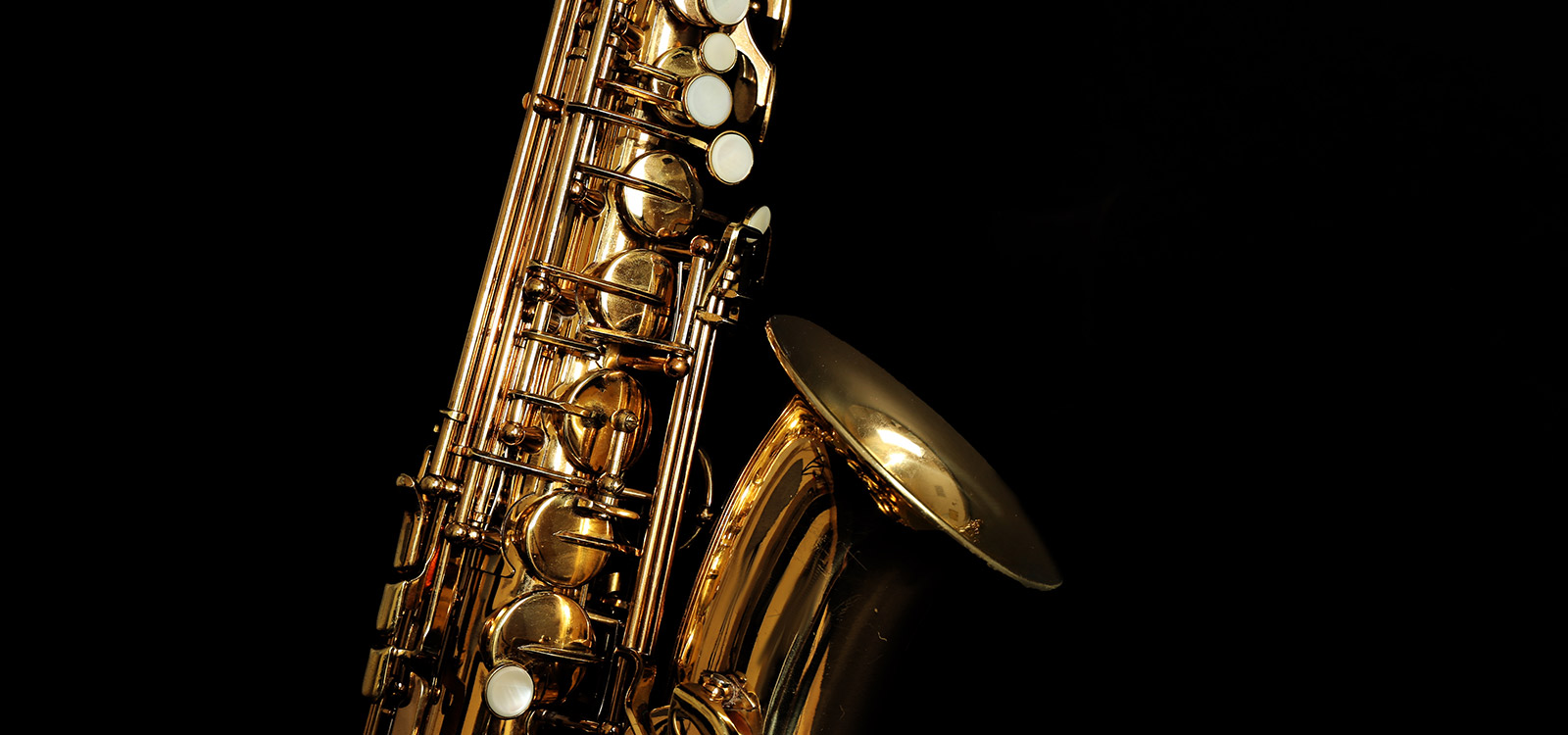 Motivbild der Seite: Saxophon